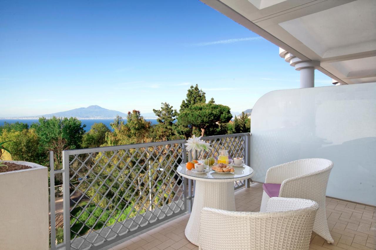 Atlantic Palace Hotel (Adults Only) Sorrento Buitenkant foto